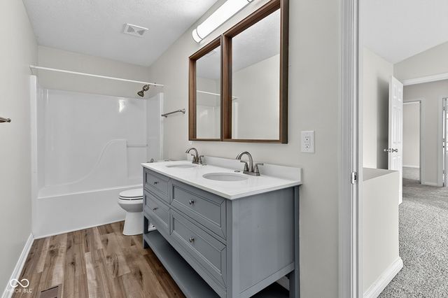 3923 Planewood Drive, Indianapolis, IN 46235
