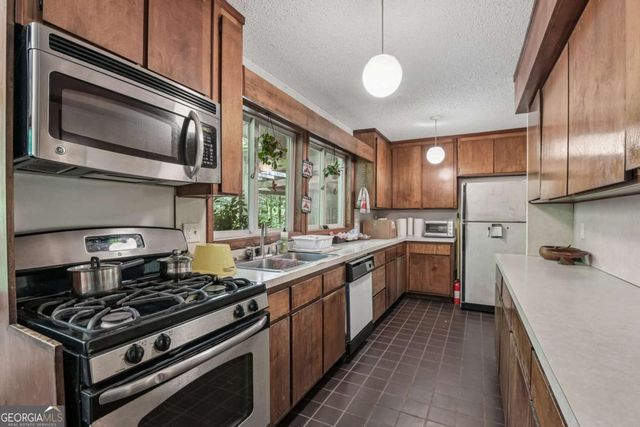 3086 Cascade Road SW, Atlanta, GA 30311
