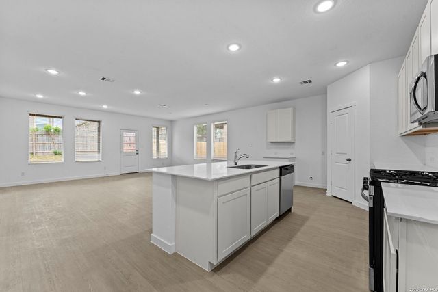 2299 Fort Davis Pass, Marion, TX 78124