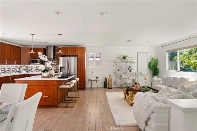 13927 Otsego St, Sherman Oaks, CA 91423