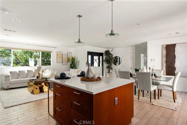 13927 Otsego St, Sherman Oaks, CA 91423