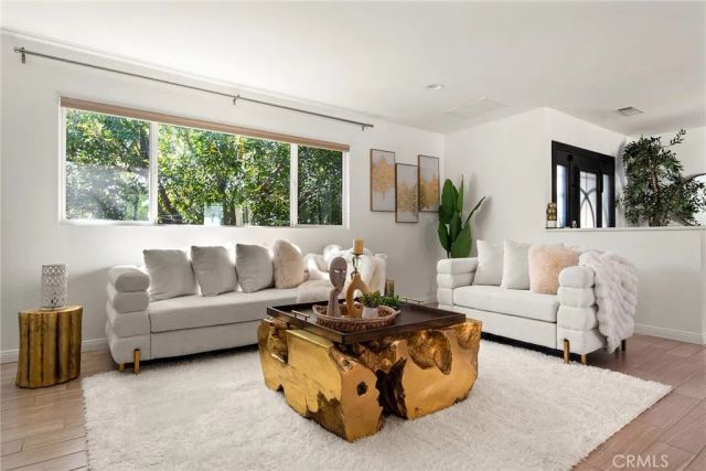 13927 Otsego St, Sherman Oaks, CA 91423