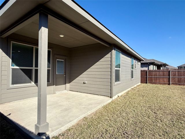 309 Crowfoot Drive, Fort Worth, TX 76131