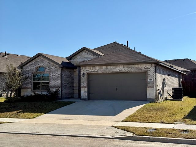 309 Crowfoot Drive, Fort Worth, TX 76131