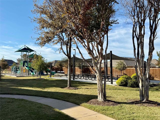 309 Crowfoot Drive, Fort Worth, TX 76131