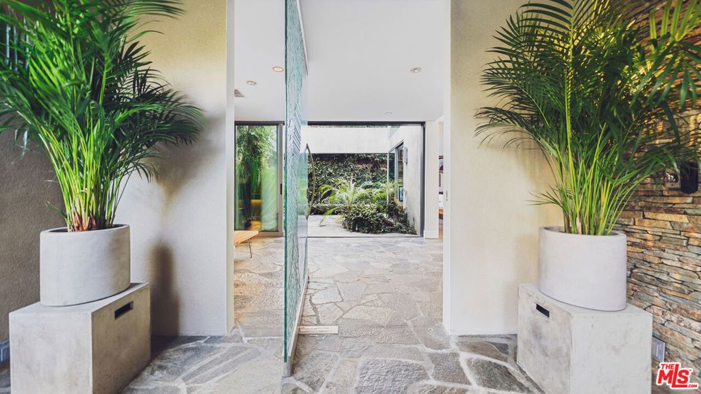 11927 Ashdale Lane, Studio City, CA 91604 — photo 3