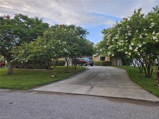 330 SW 19th LN, Cape Coral, FL 33991