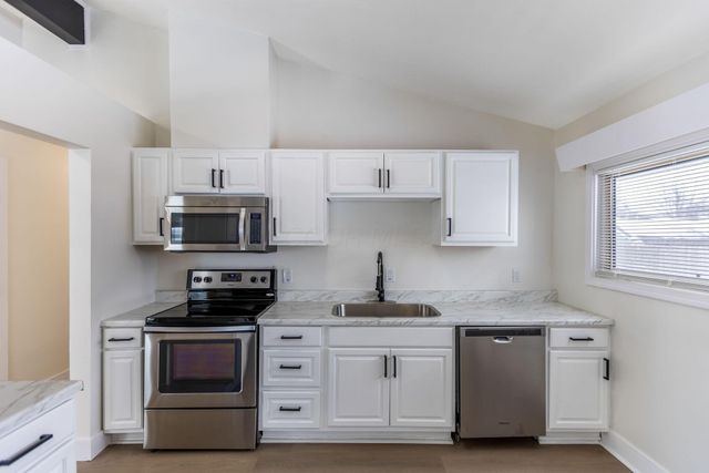 814 Miriam Drive W, Columbus, OH 43204