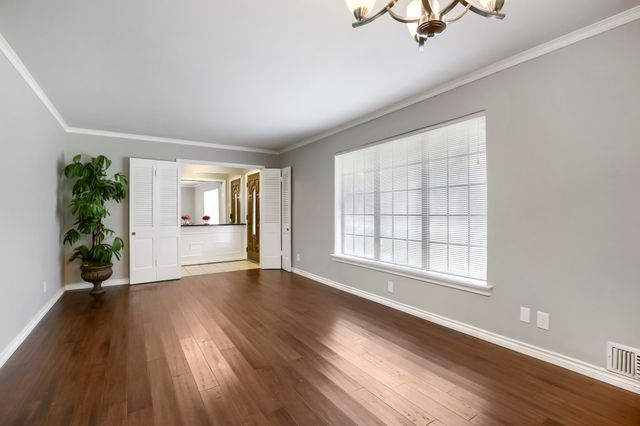 2119 Healey Drive, Dallas, TX 75228