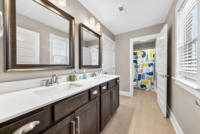 1111 Vinings Blvd, Gallatin, TN 37066