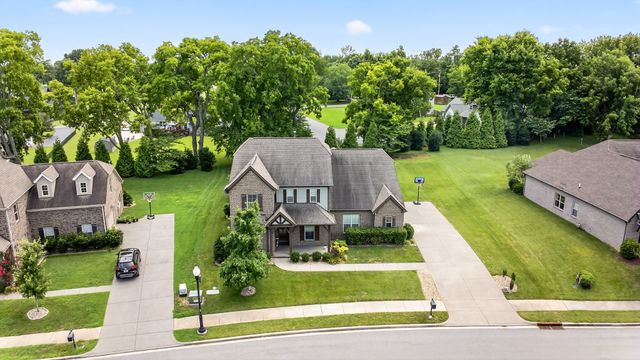 1111 Vinings Blvd, Gallatin, TN 37066