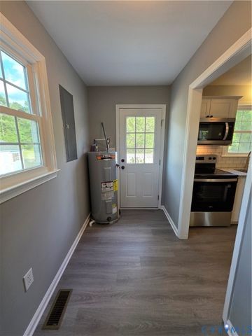 7613 Squirrel Level Rd, North Dinwiddie, VA 23805