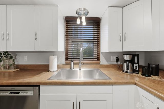 703 Dorchester Drive, Springfield, OH 45506