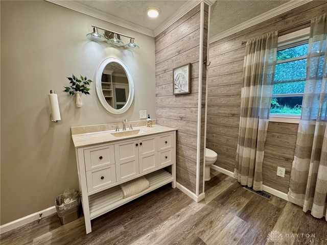 703 Dorchester Drive, Springfield, OH 45506