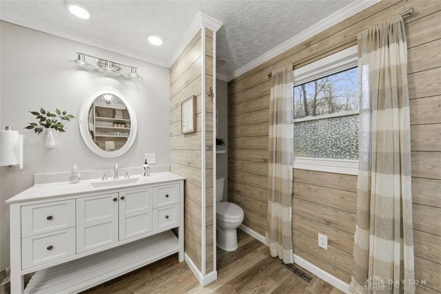 703 Dorchester Drive, Springfield, OH 45506