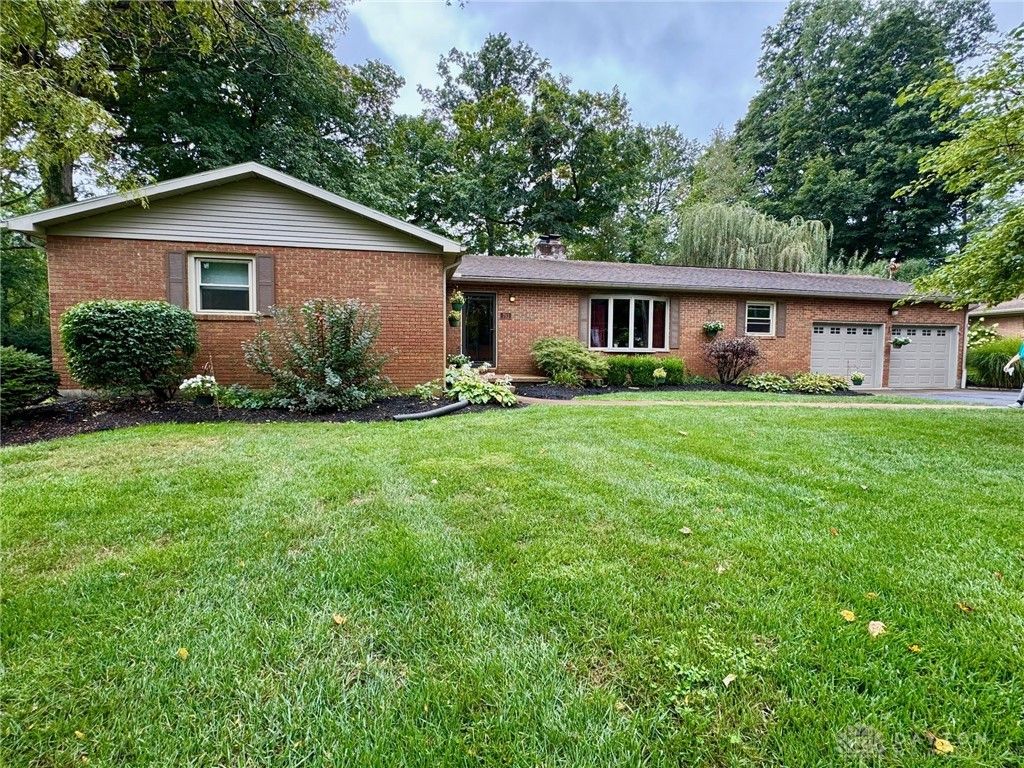 703 Dorchester Drive, Springfield, OH 45506