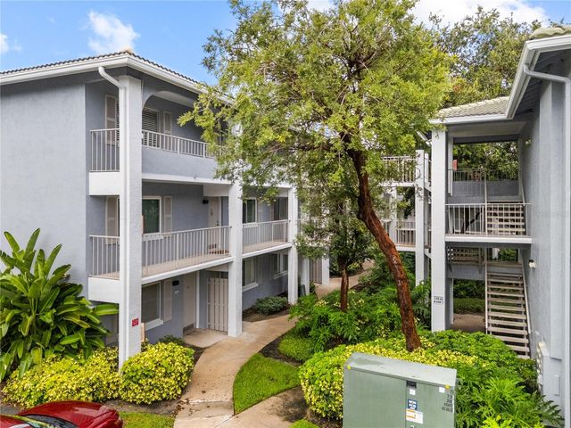 109 OYSTER BAY CIRCLE 220, Altamonte Springs, FL 32701