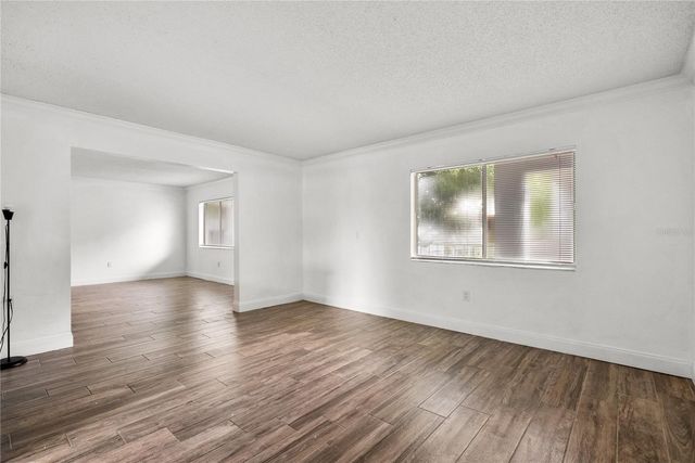 109 OYSTER BAY CIRCLE 220, Altamonte Springs, FL 32701