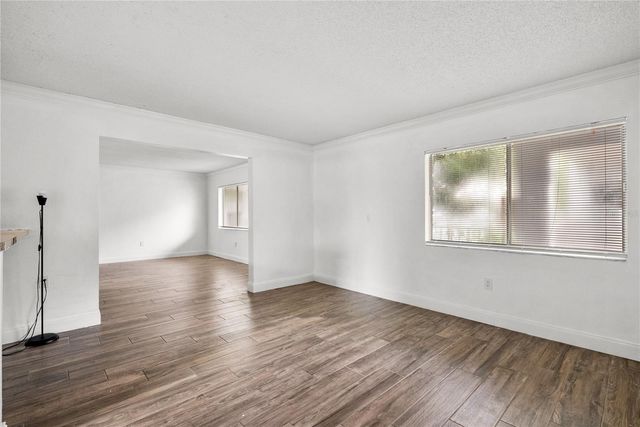 109 OYSTER BAY CIRCLE 220, Altamonte Springs, FL 32701
