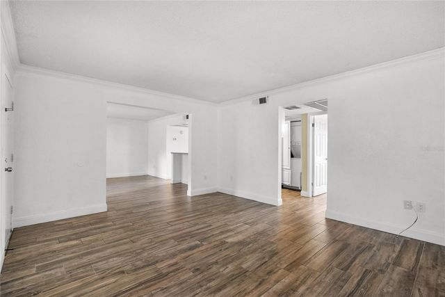 109 OYSTER BAY CIRCLE 220, Altamonte Springs, FL 32701