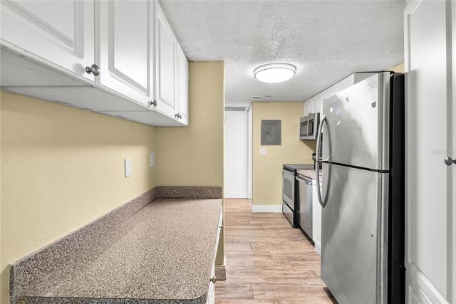 109 OYSTER BAY CIRCLE 220, Altamonte Springs, FL 32701
