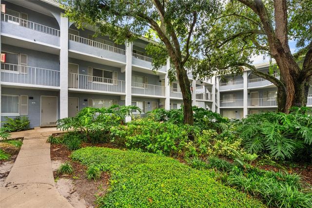 109 OYSTER BAY CIRCLE 220, Altamonte Springs, FL 32701