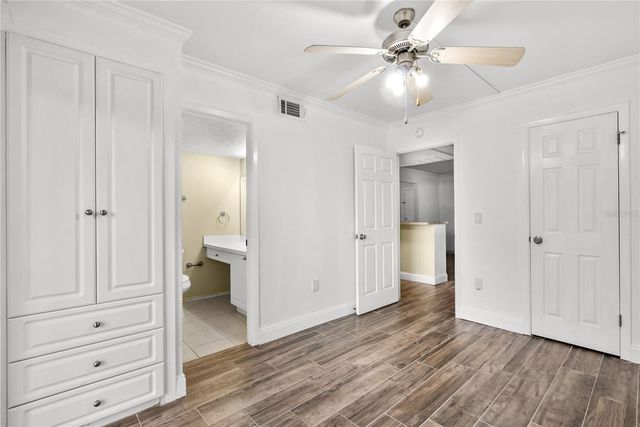 109 OYSTER BAY CIRCLE 220, Altamonte Springs, FL 32701