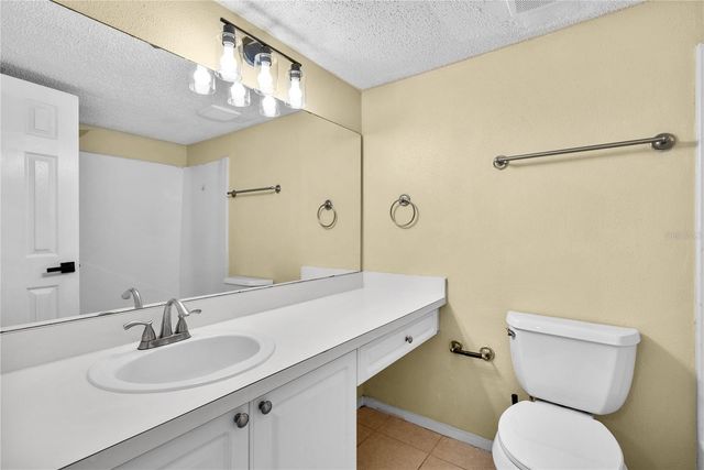 109 OYSTER BAY CIRCLE 220, Altamonte Springs, FL 32701