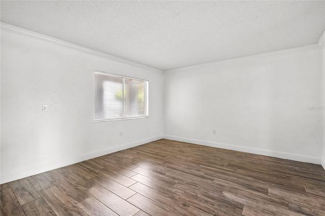 109 OYSTER BAY CIRCLE 220, Altamonte Springs, FL 32701
