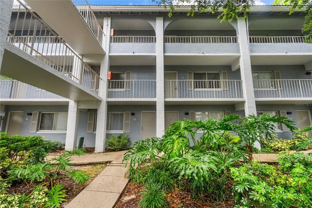 109 OYSTER BAY CIRCLE 220, Altamonte Springs, FL 32701
