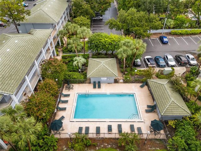 109 OYSTER BAY CIRCLE 220, Altamonte Springs, FL 32701