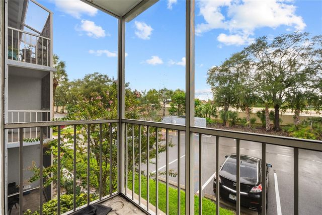 109 OYSTER BAY CIRCLE 220, Altamonte Springs, FL 32701