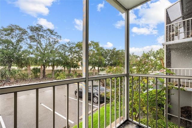 109 OYSTER BAY CIRCLE 220, Altamonte Springs, FL 32701