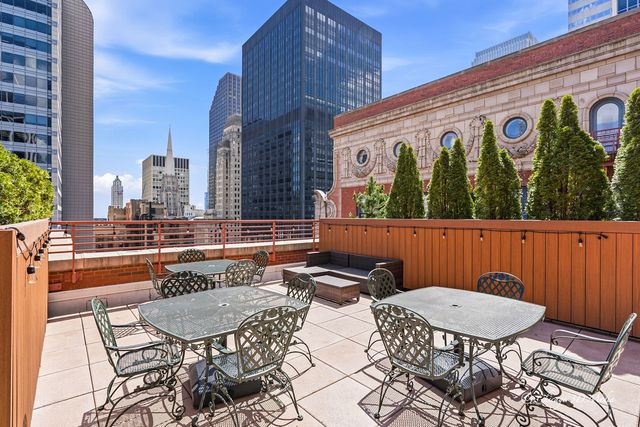 208 W WASHINGTON Street 1007, Chicago, IL 60606
