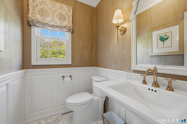 11 Wychwood Lane, Oxford, CT 06478
