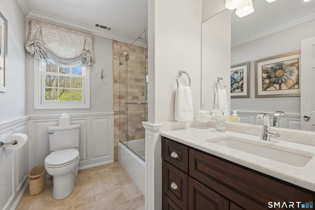 11 Wychwood Lane, Oxford, CT 06478