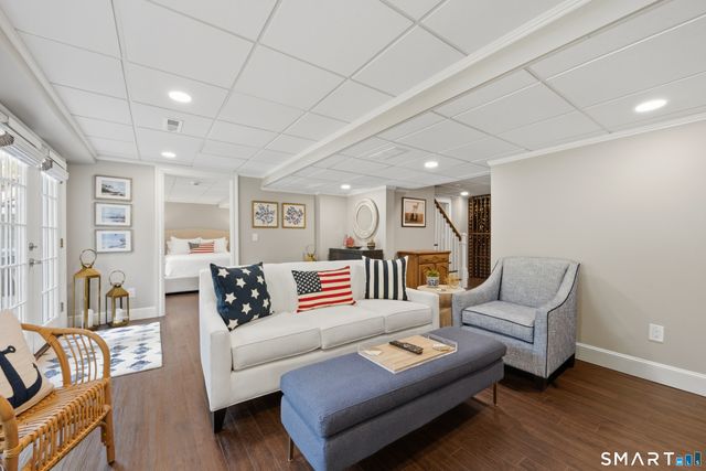 11 Wychwood Lane, Oxford, CT 06478