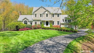 11 Wychwood Lane, Oxford, CT 06478