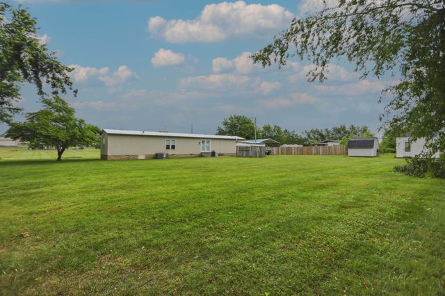 7512 Greenwood Rd, Cross Plains, TN 37049