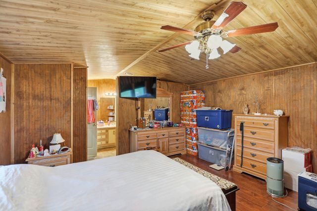 7512 Greenwood Rd, Cross Plains, TN 37049