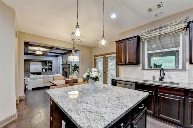 346 Spotted Ridge Circle, Woodstock, GA 30188