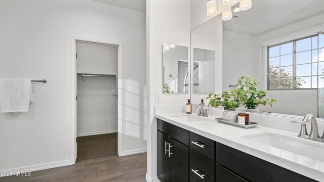 2950 N 71ST Place, Mesa, AZ 85207