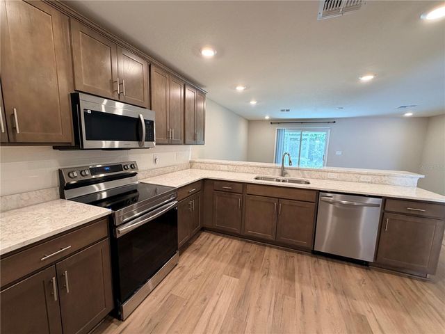 2738 IDYLL LAKES CIRCLE, Plant City, FL 33566
