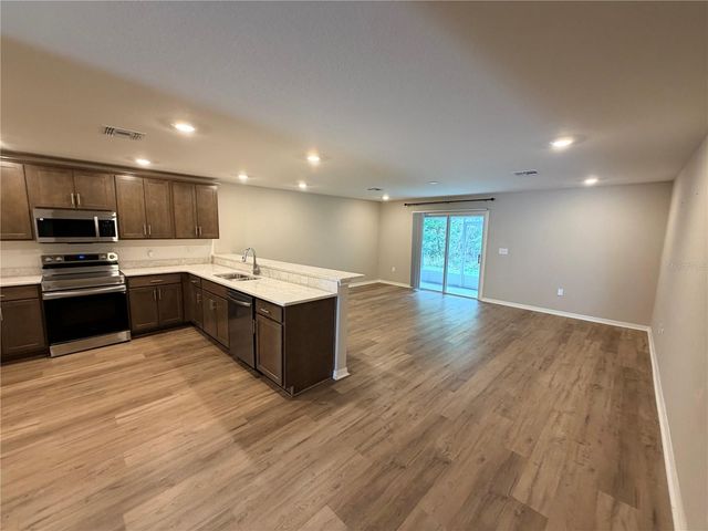 2738 IDYLL LAKES CIRCLE, Plant City, FL 33566