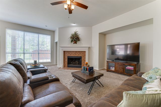 6411 Highland Crest Lane, Sachse, TX 75048