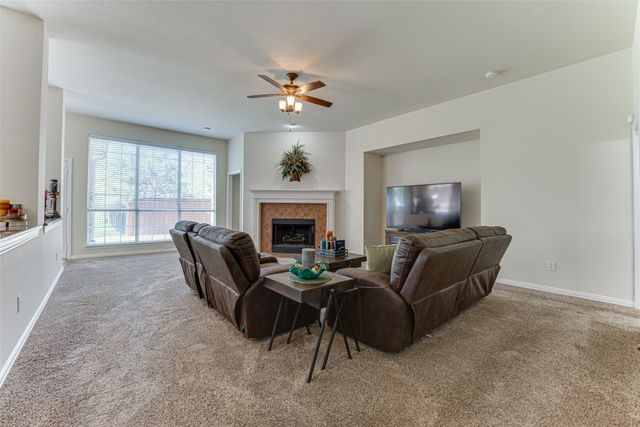 6411 Highland Crest Lane, Sachse, TX 75048
