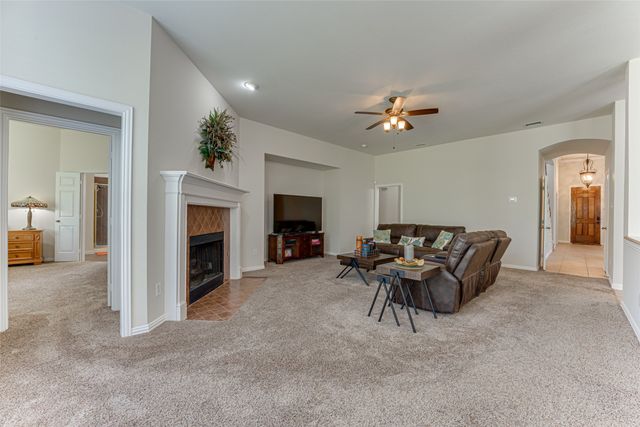 6411 Highland Crest Lane, Sachse, TX 75048