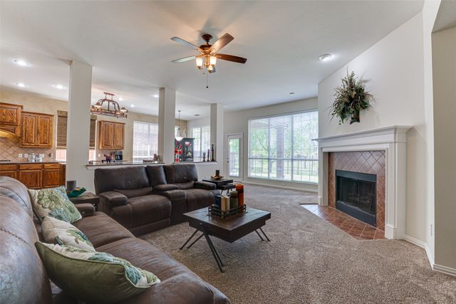 6411 Highland Crest Lane, Sachse, TX 75048