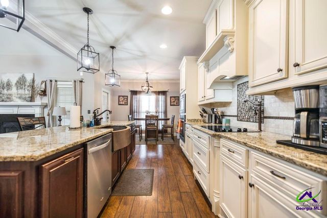 107 S Carmenville Drive, Bonaire, GA 31005