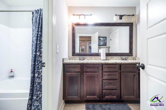 107 S Carmenville Drive, Bonaire, GA 31005